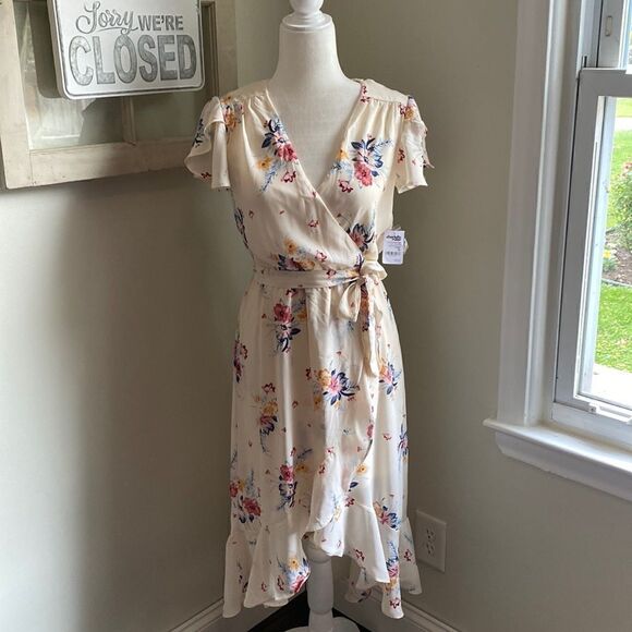 𝅺CHARLOTTE Russe Floral Flutter Sleeve Faux Wrap High Low Dress NWT - Picture 1 of 11
